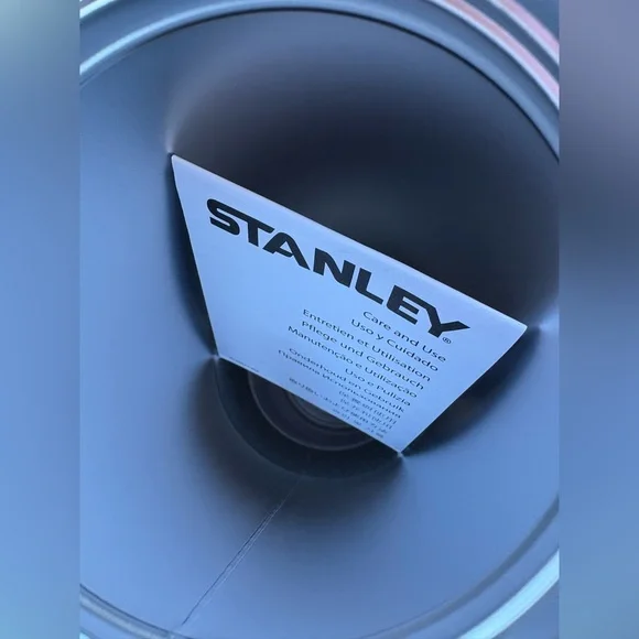 Stanley The Ice Flow Flip Straw 40oz - Picture 6 of 7